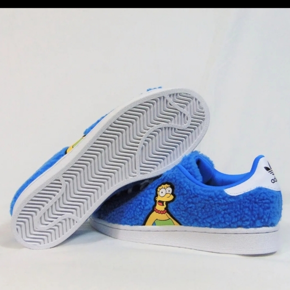 Brand new Adidas Originals Youth Size 1 The Simpsons Marge Superstar Sneakers - Picture 3 of 6